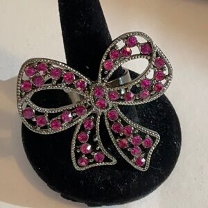 Elegant Bow-Shaped Pink and Silver Ring